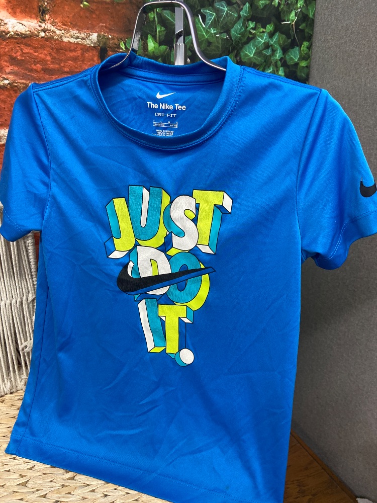 Nike youth drifit shirt