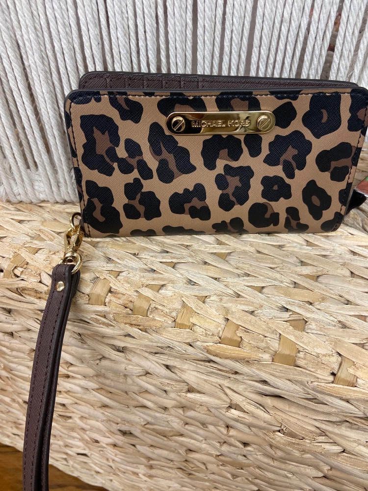 Michael Kors wristlet