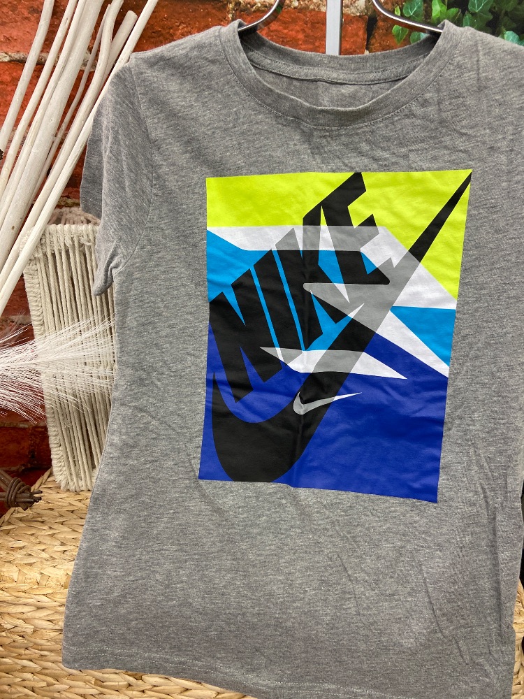 Nike T-shirt youth