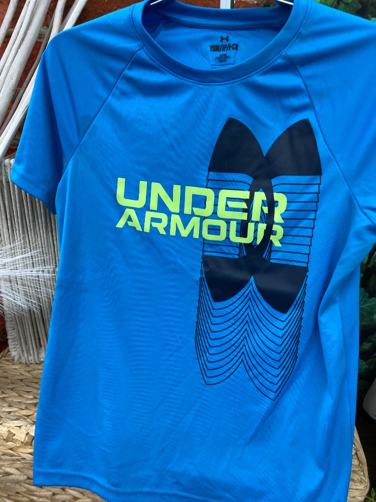 Under armour drifit youth shirt