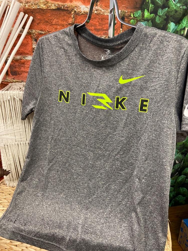 Nike drifit youth shirt