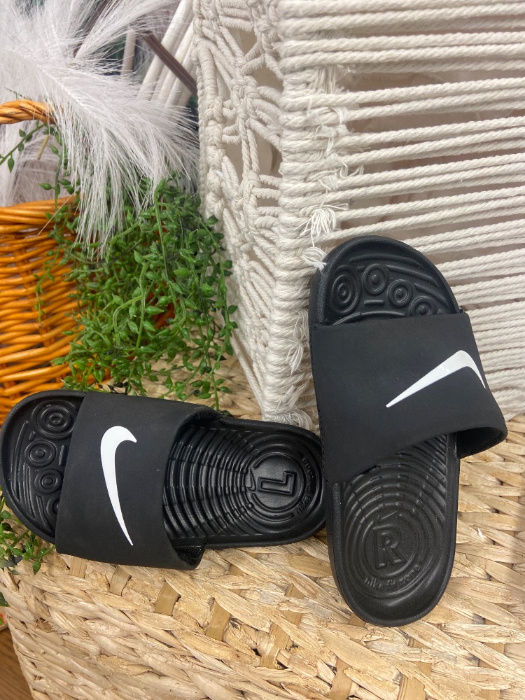 Nike toddler slides