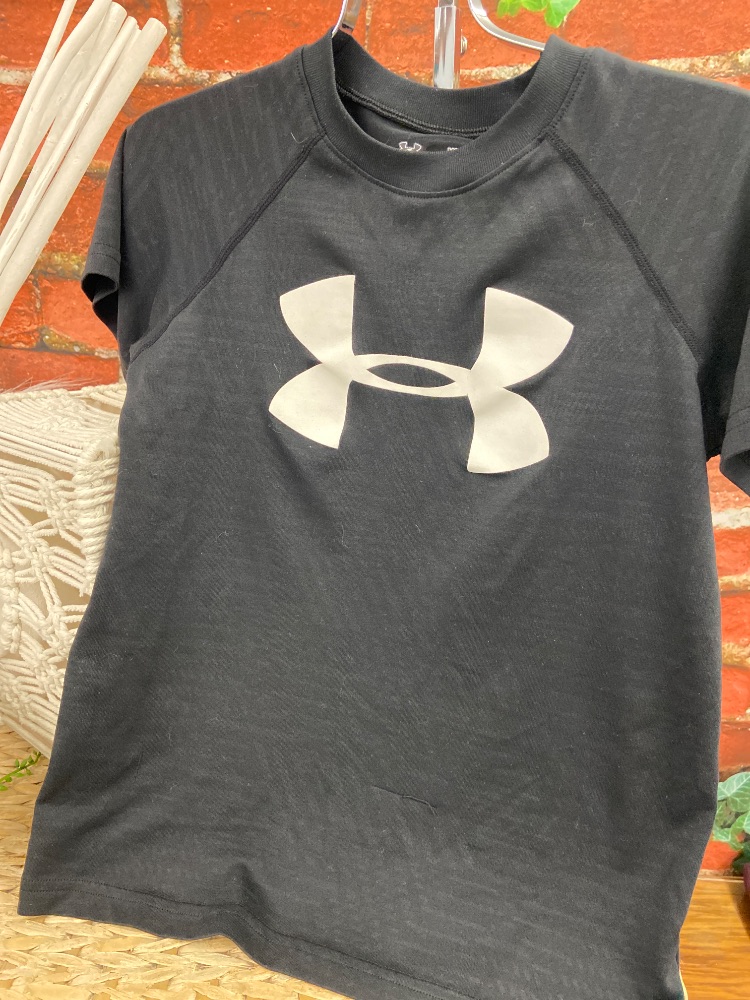 Under armour shirt youth