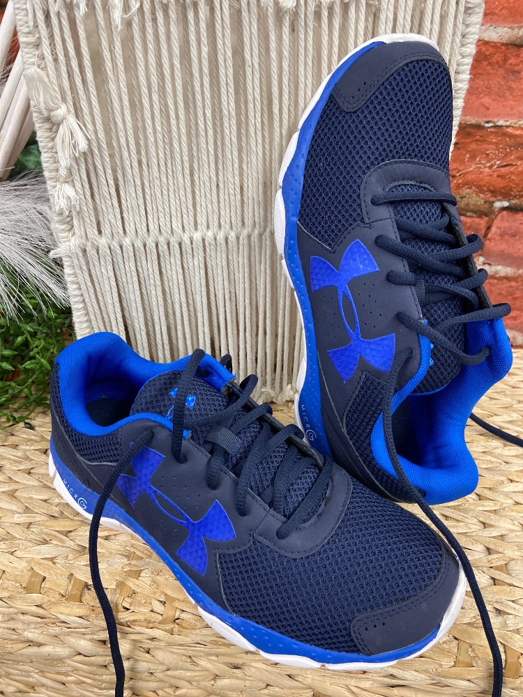 Under armour youth tennis shoes