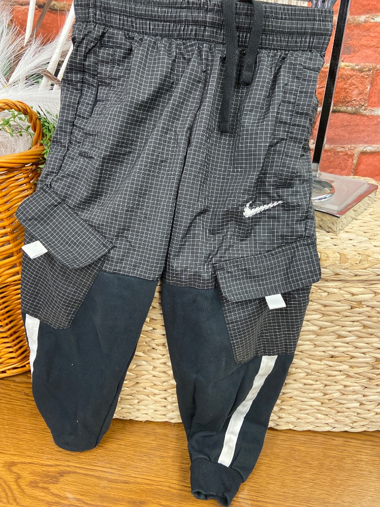 Nike youth xsmall pants