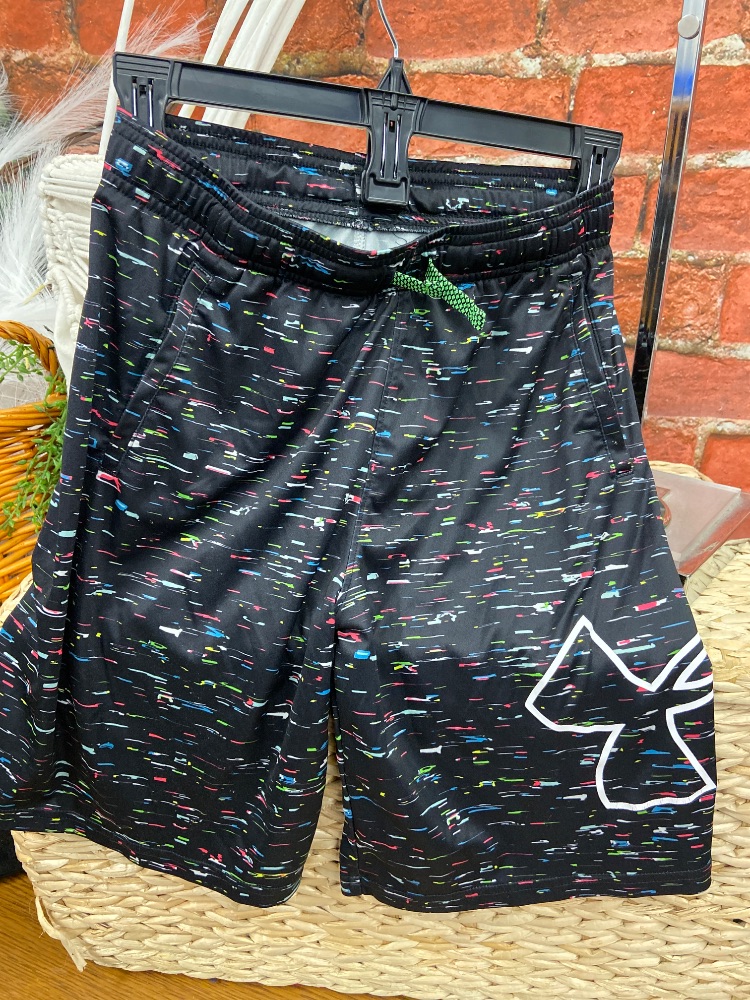 Under armour shorts youth large