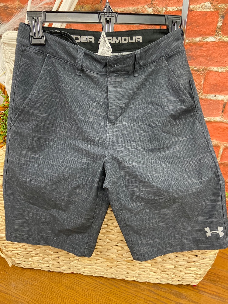 Under armour shorts youth 14