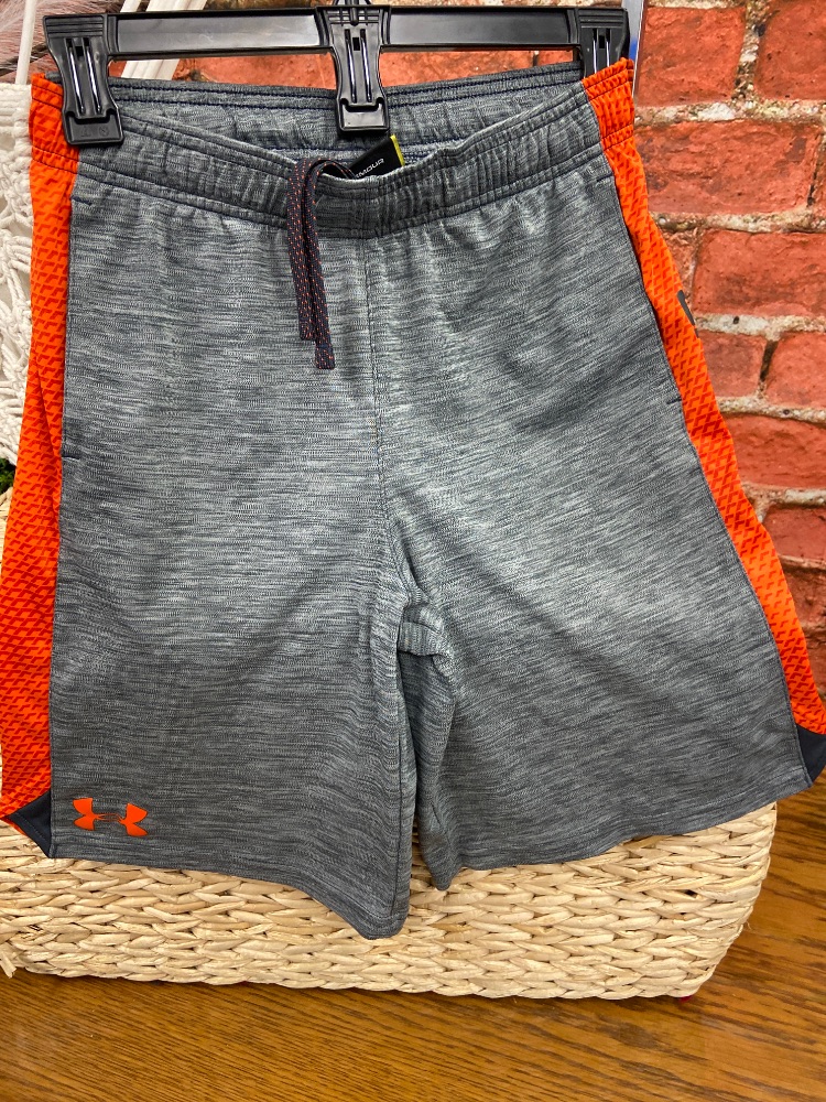 Under armour shorts youth medium