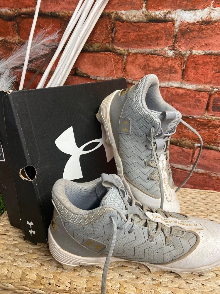 Under armour baseball cleats men’s 10.5