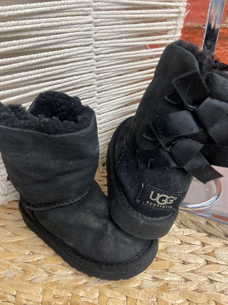 Ugg toddler boot toddler 7