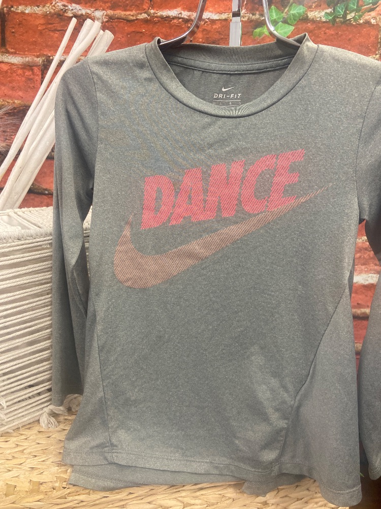 Nike girls shirt