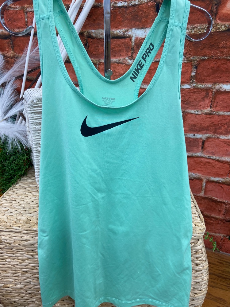 Nike pro ladies tank top