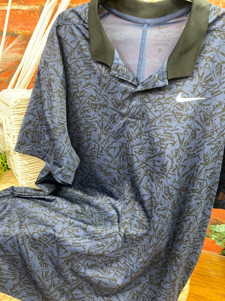 Nike men’s golf shirt X-Large