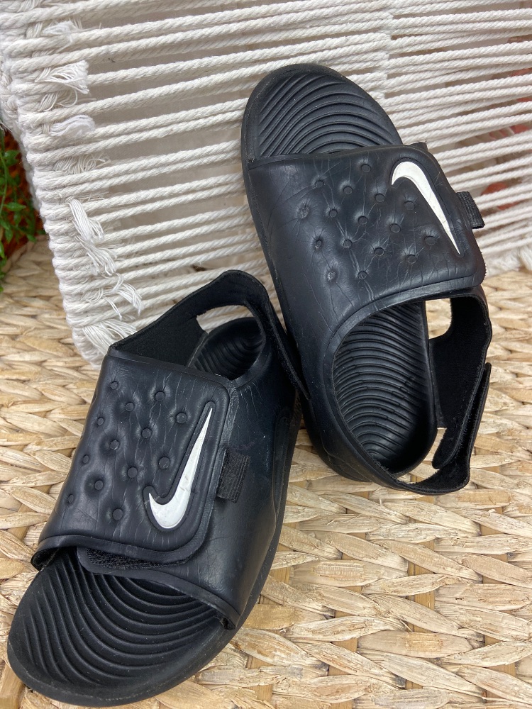 Nike sandals toddler 9