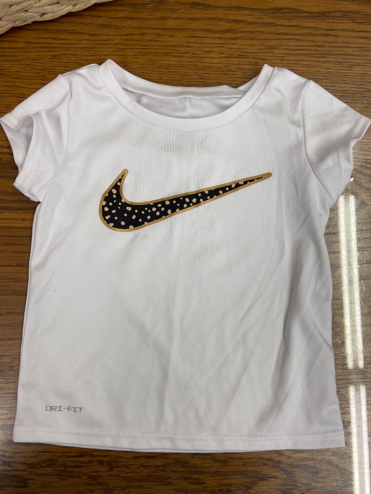 Nike T-shirt 2-3t