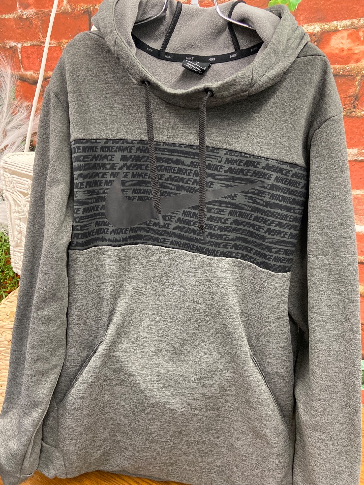 Nike men’s hoodie