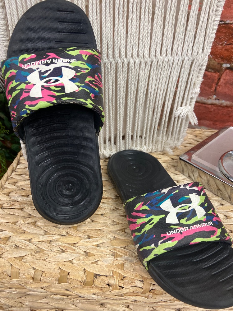 Under armour slides
