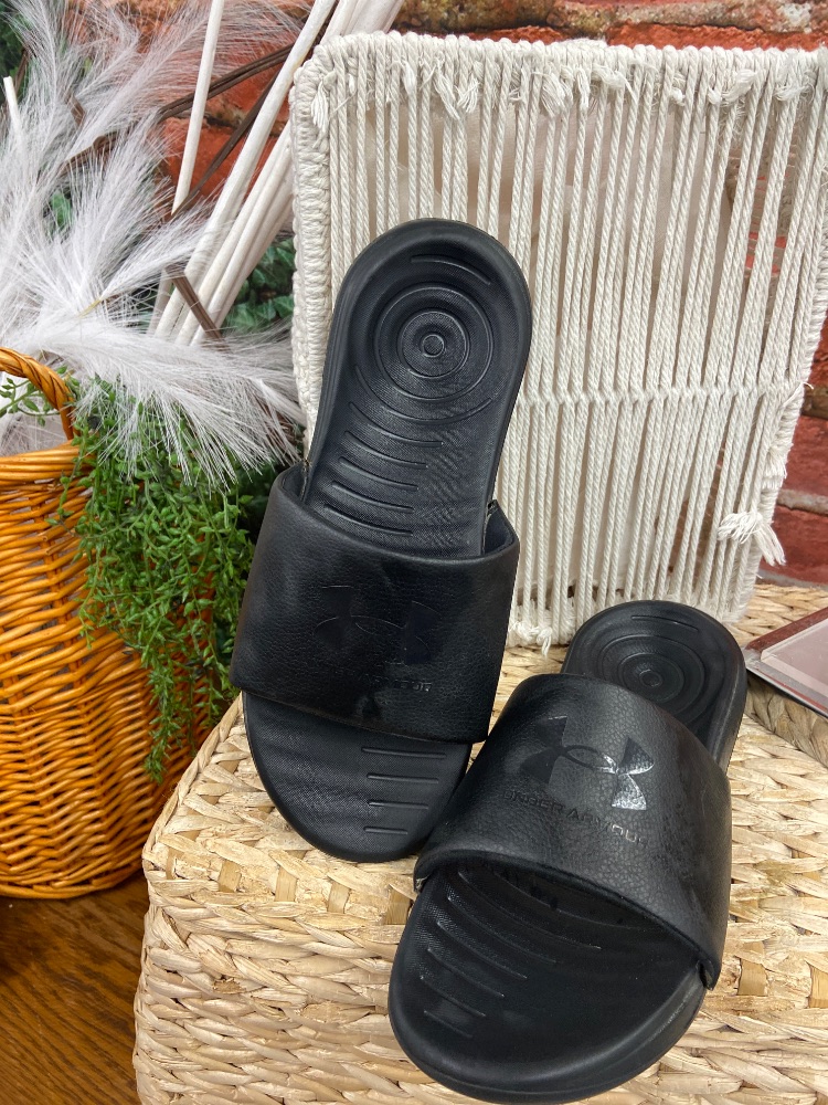 Under armour slides 8