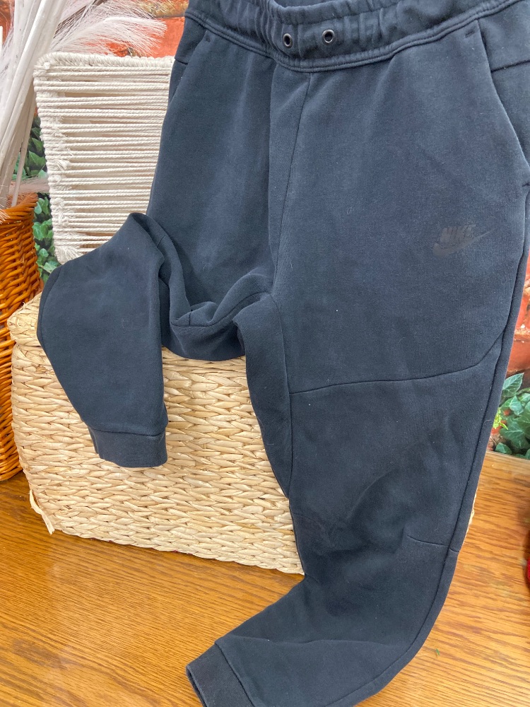 Nike youth X-Large joggers