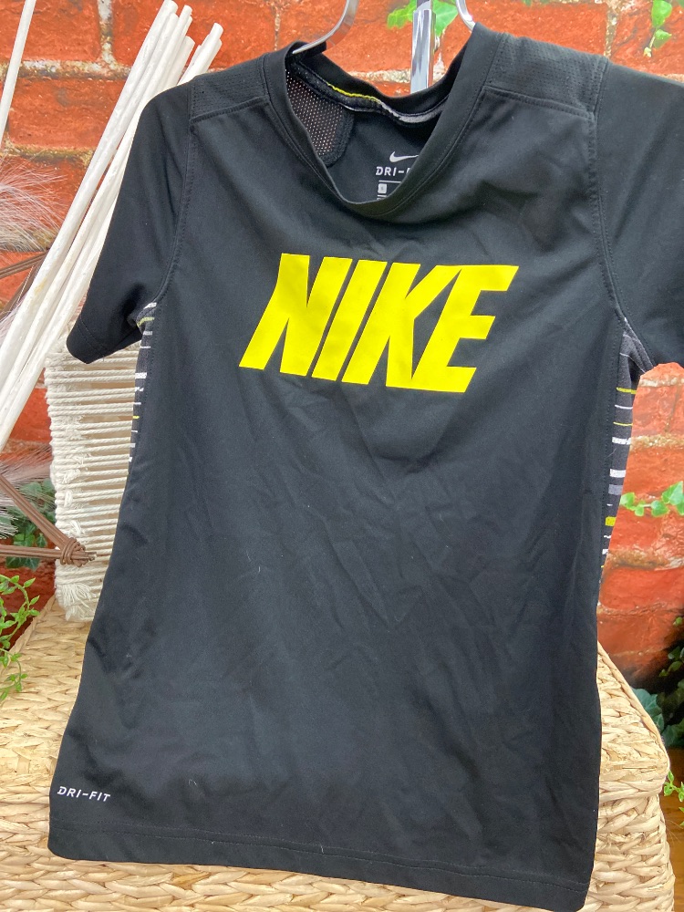 Nike youth shirt