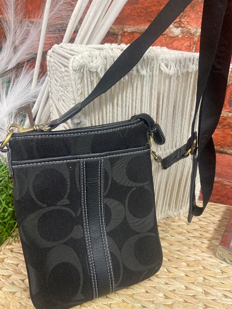 Couch purse
