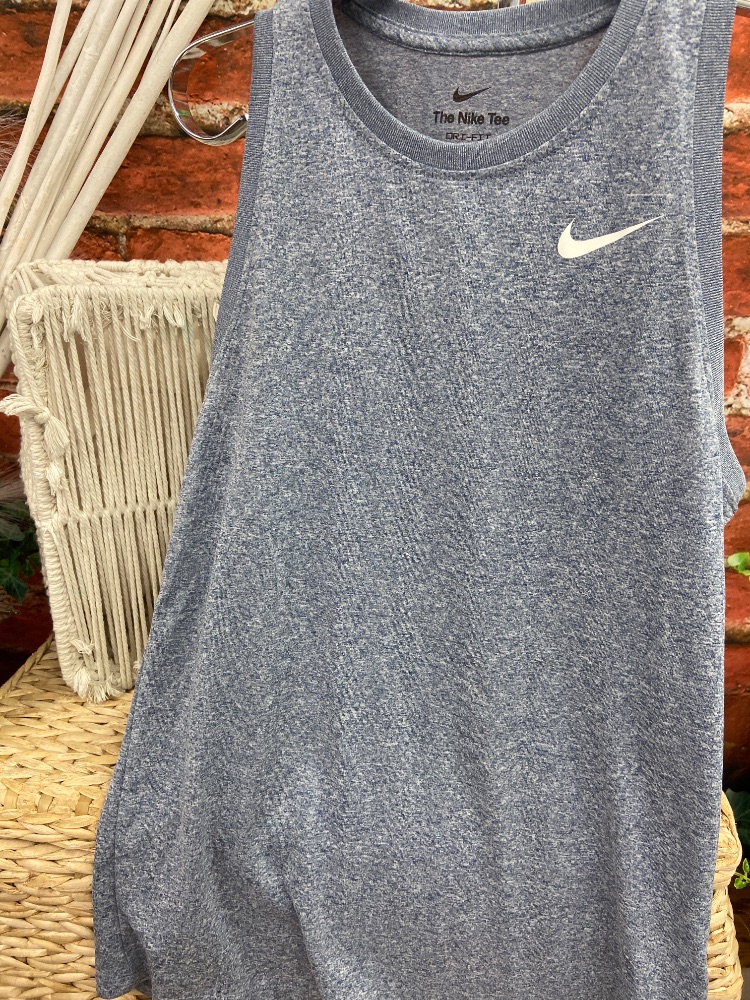 Nike adult shirt