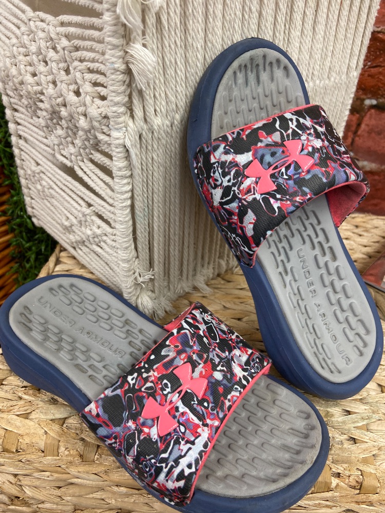 Under armour slides youth