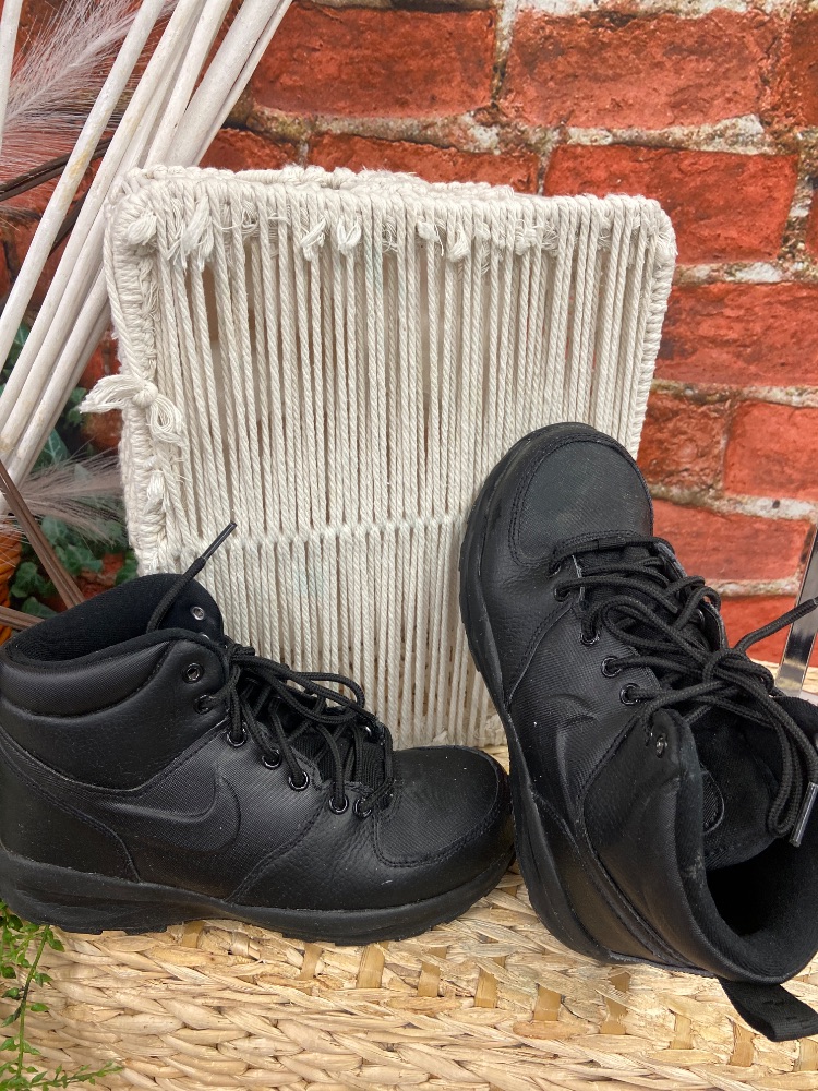 Nike youth
