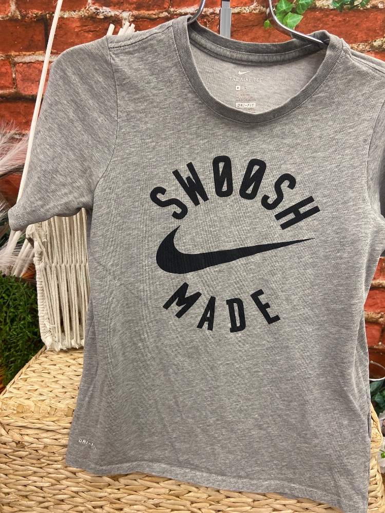 Nike shirt youth